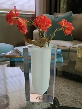 JONATHAN ADLER ACRYLIC VASE
